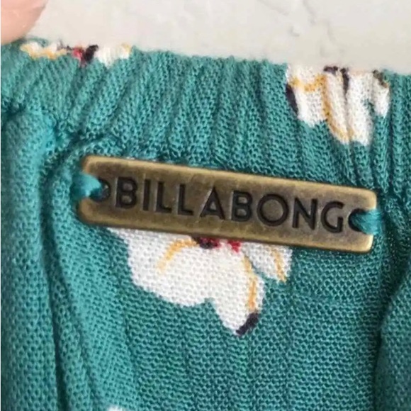 Billabong Best Dressed Green & White Floral Off the Shoulder Wrap Dress Size M - Picture 7 of 7